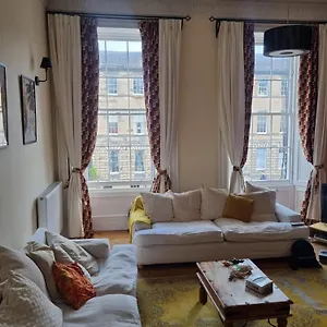 Apartment 3 Double-bed Georgian In Prime Location, Edinburgh